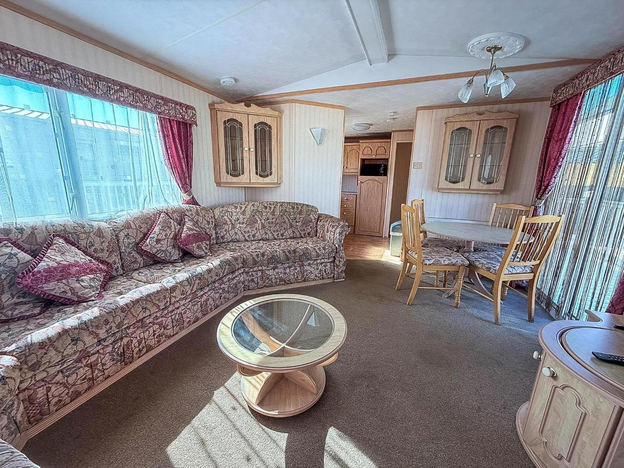 6 Berth Caravan In Hunstanton, Ideal For Seaside Holidays Ref 13004L Eksteriør billede